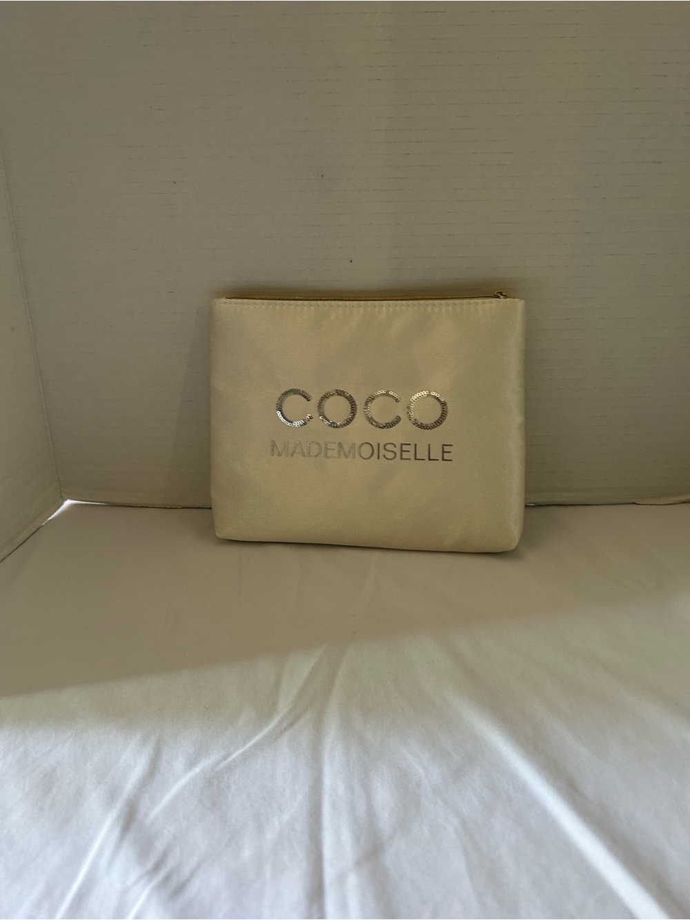 COCO Mademoiselle Cream Satin Cosmetic Makeup Pouch Sequin Logo Gold Zip